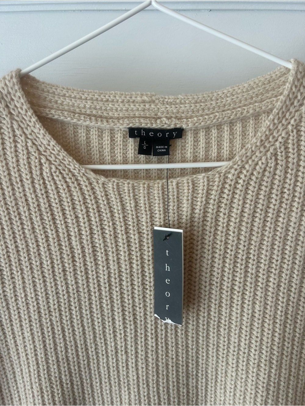 Theory Edalina Short-Sleeve Ribbed Wool/Cashmere Sweater in Oatmeal - Picture 2 of 8